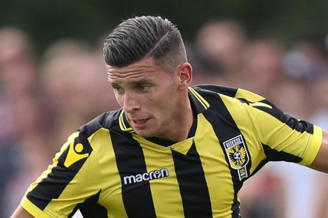 张琳艳则被 张琳艳则被